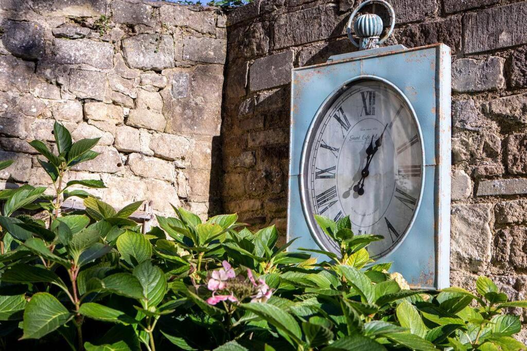 Georgian House Garden Apartment Bath Bagian luar foto